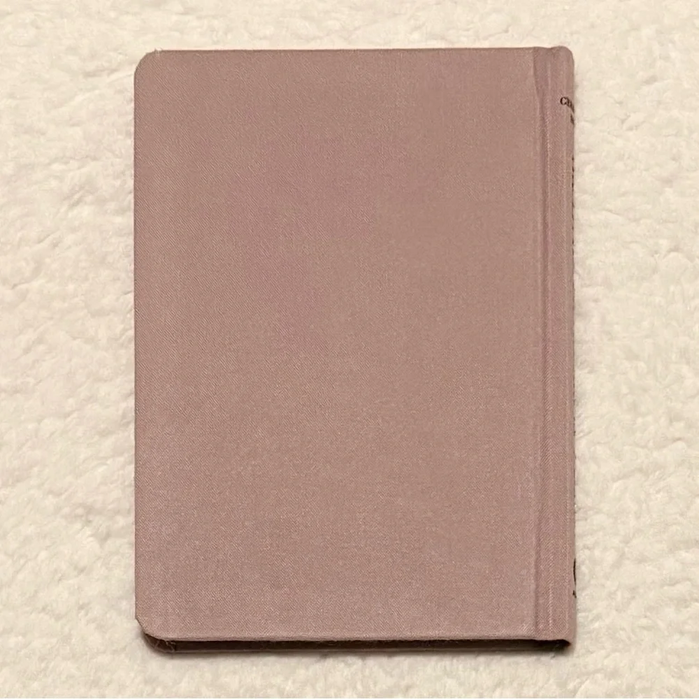 Fashion Books - Picture 4 of 10